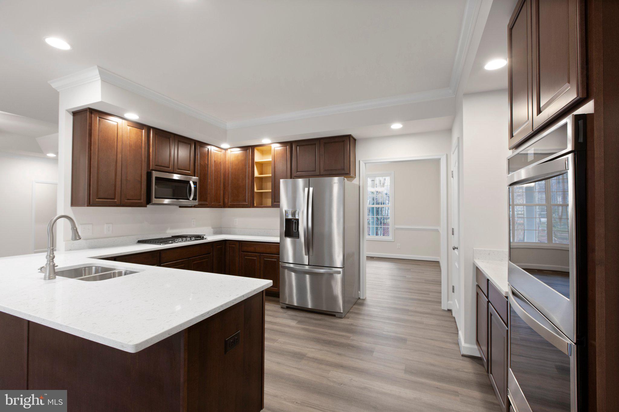 10214 EDINBURGH DRIVE