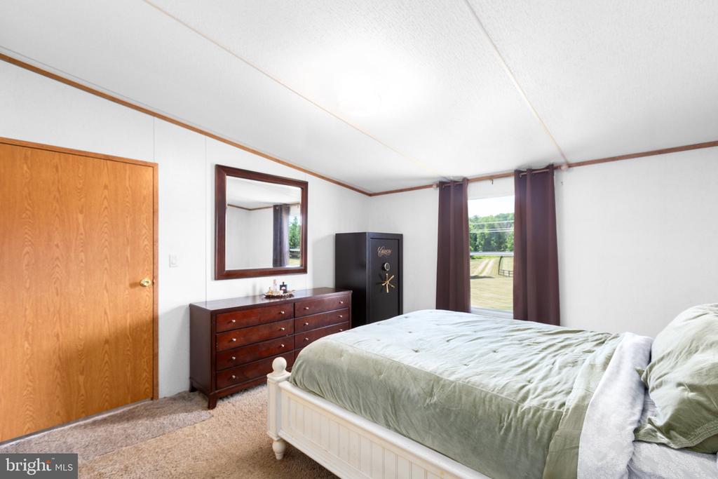 3219 DANBURY CIRCLE