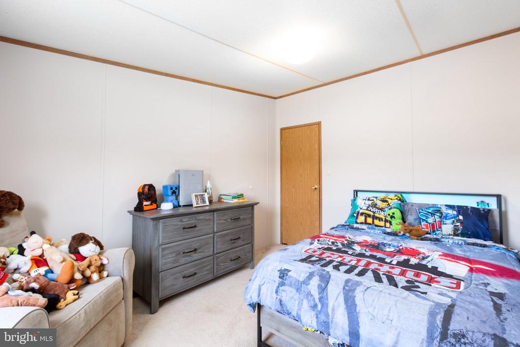 3219 DANBURY CIRCLE