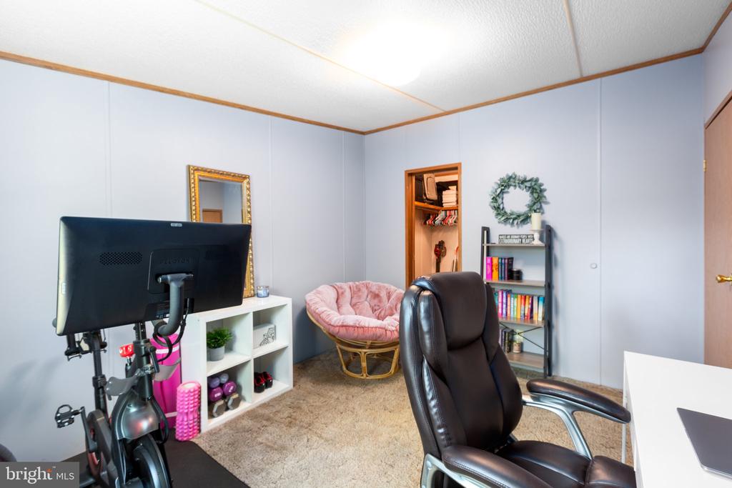 3219 DANBURY CIRCLE