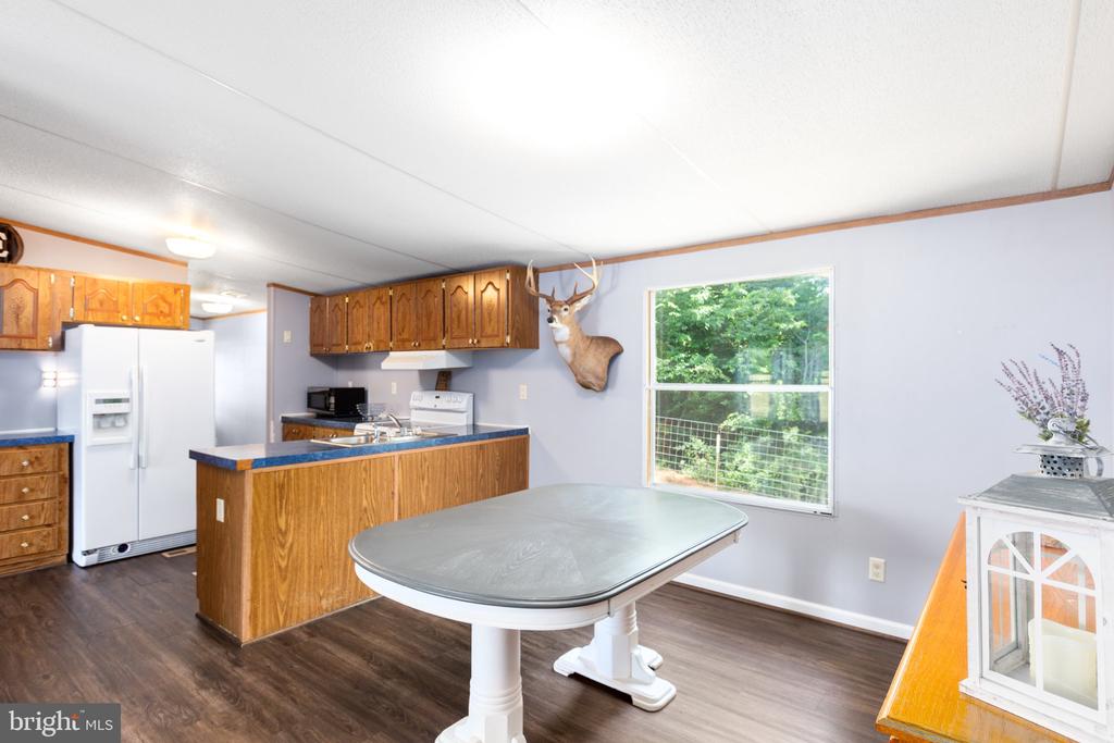 3219 DANBURY CIRCLE