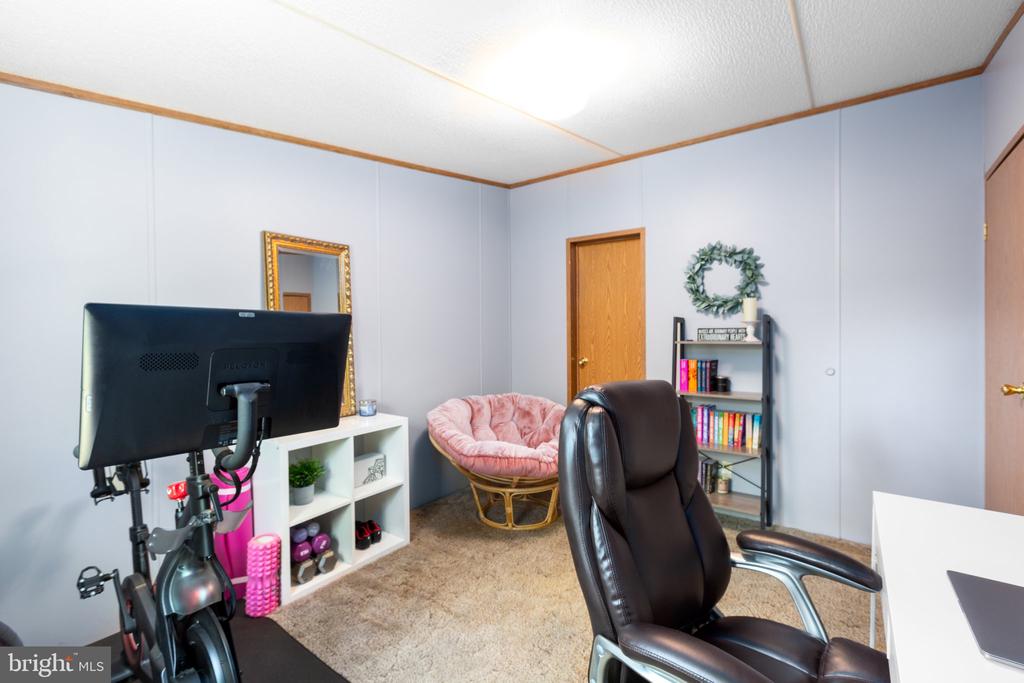 3219 DANBURY CIRCLE