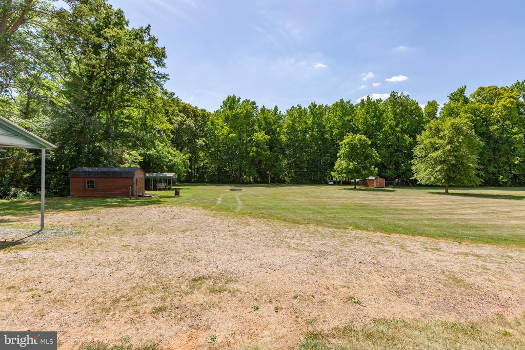 3219 DANBURY CIRCLE