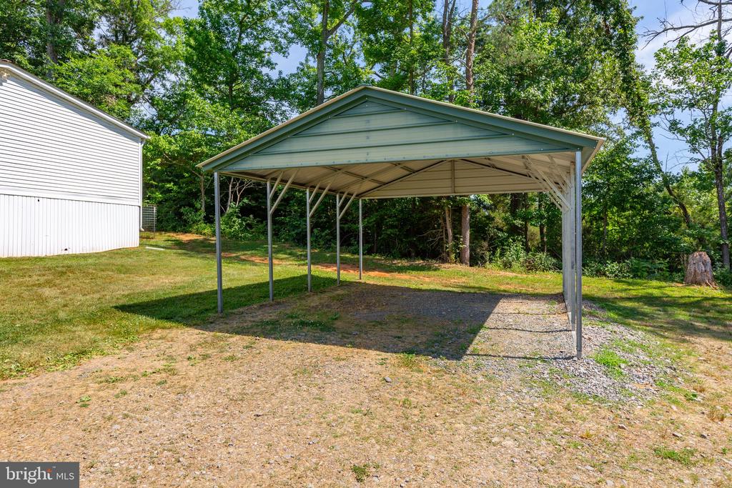 3219 DANBURY CIRCLE