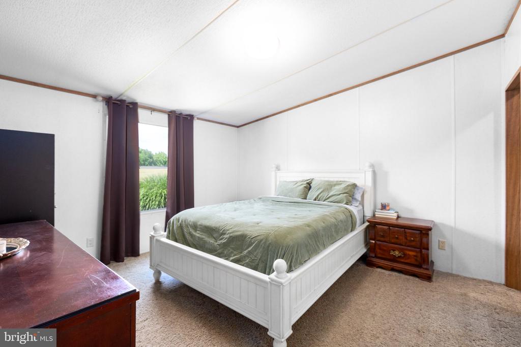 3219 DANBURY CIRCLE