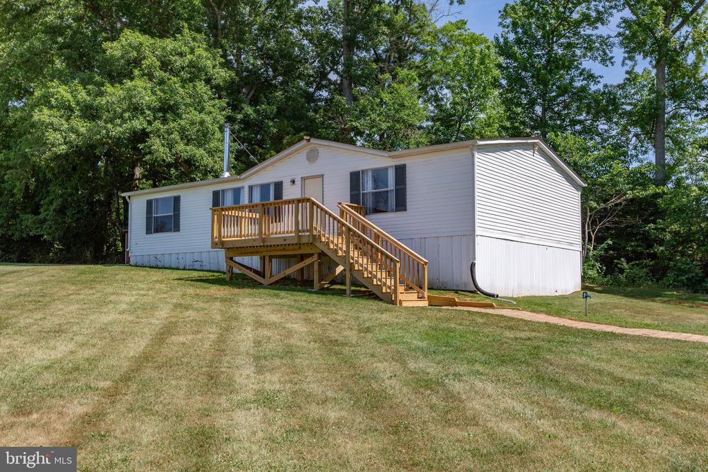 3219 DANBURY CIRCLE