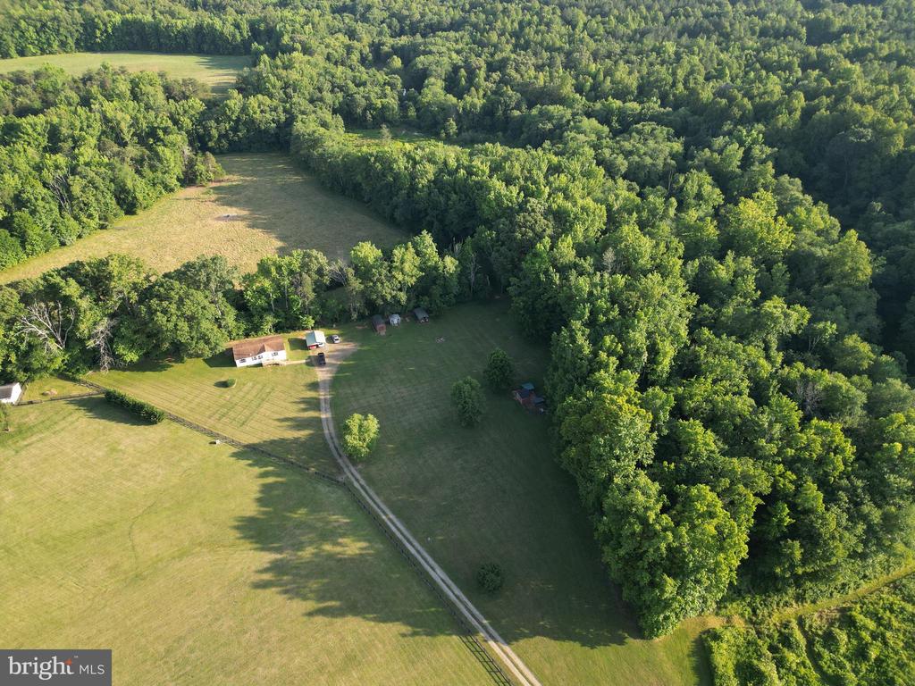 3219 DANBURY CIRCLE