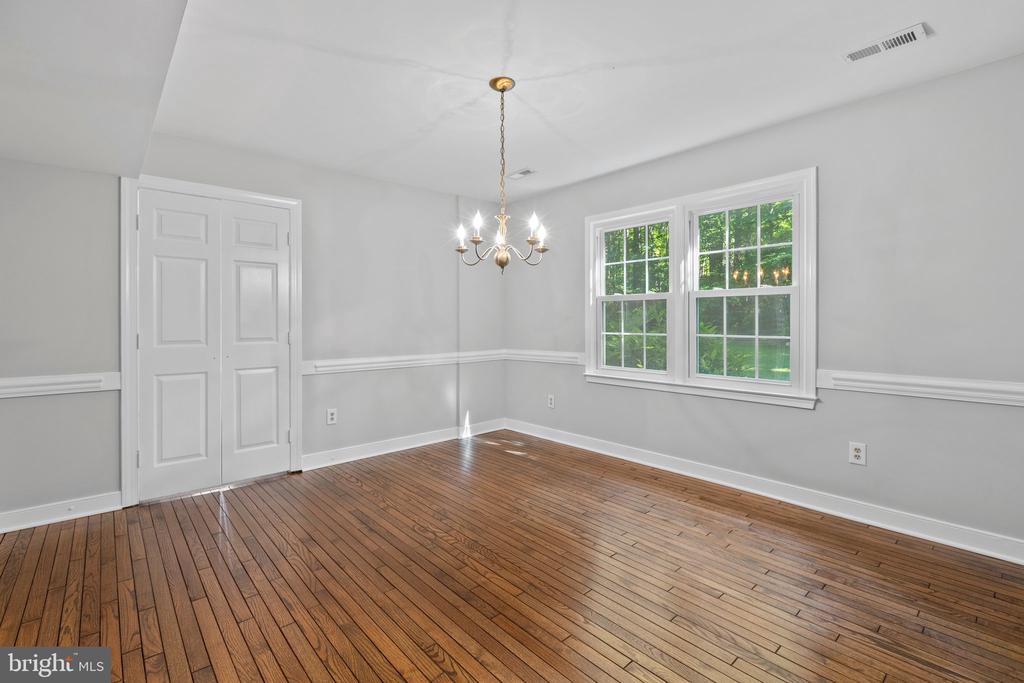 109 BROADFIELD LANE
