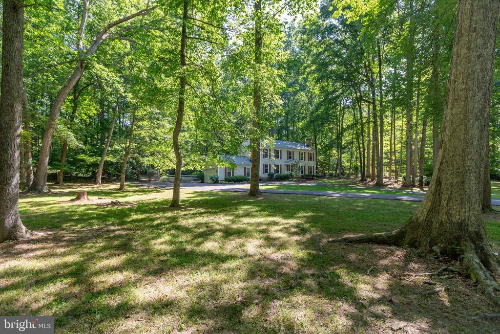 109 BROADFIELD LANE