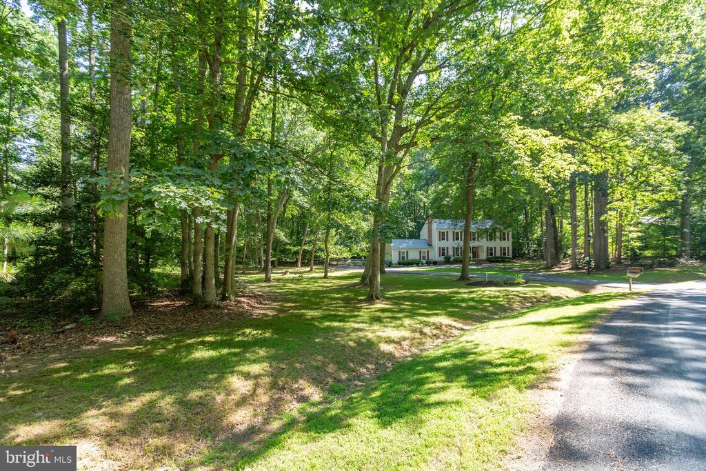 109 BROADFIELD LANE