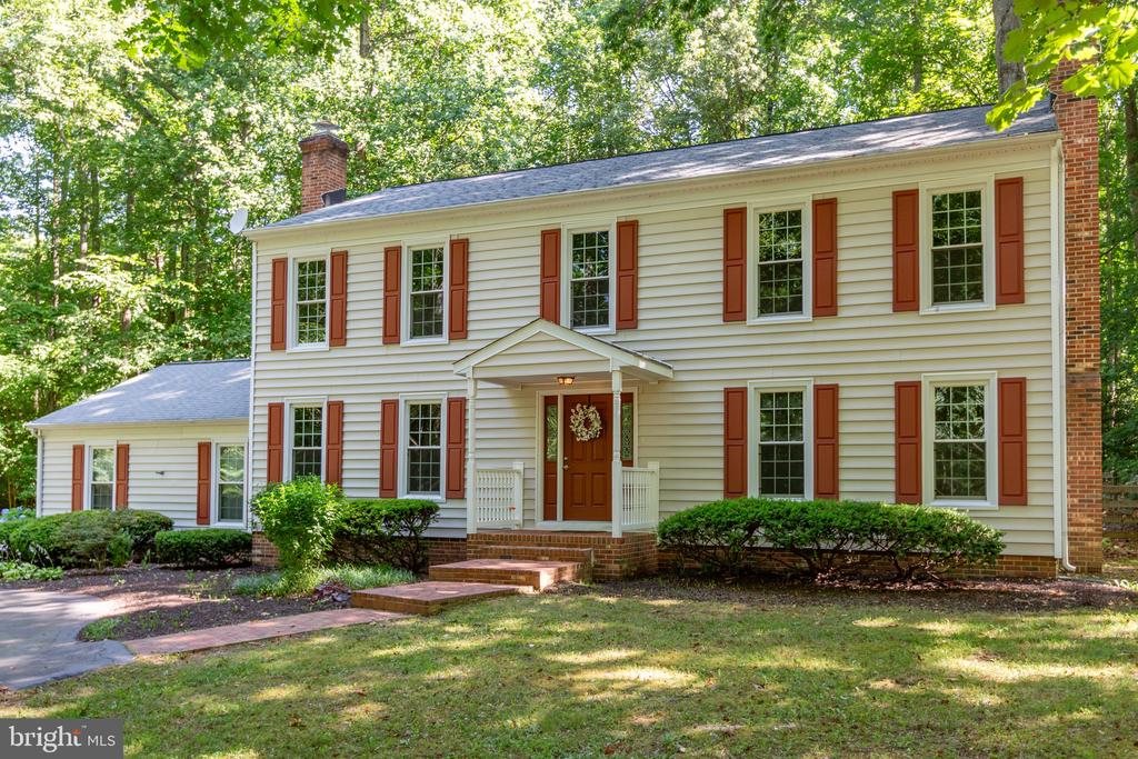 109 BROADFIELD LANE