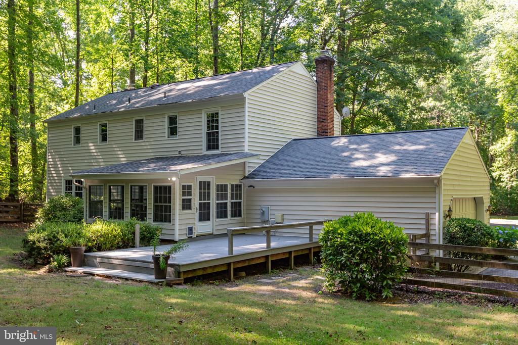 109 BROADFIELD LANE