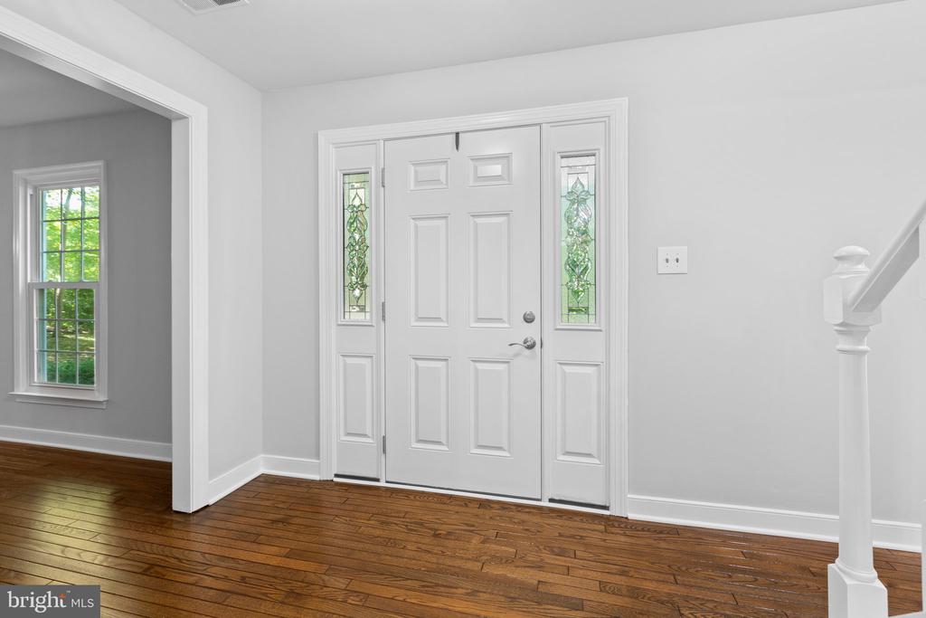 109 BROADFIELD LANE