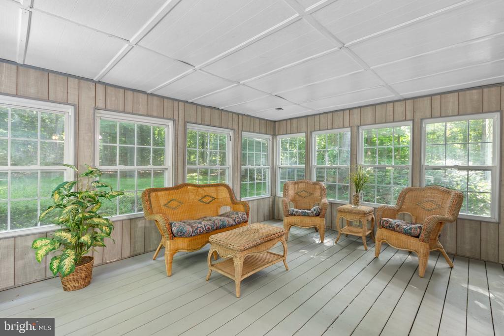 109 BROADFIELD LANE