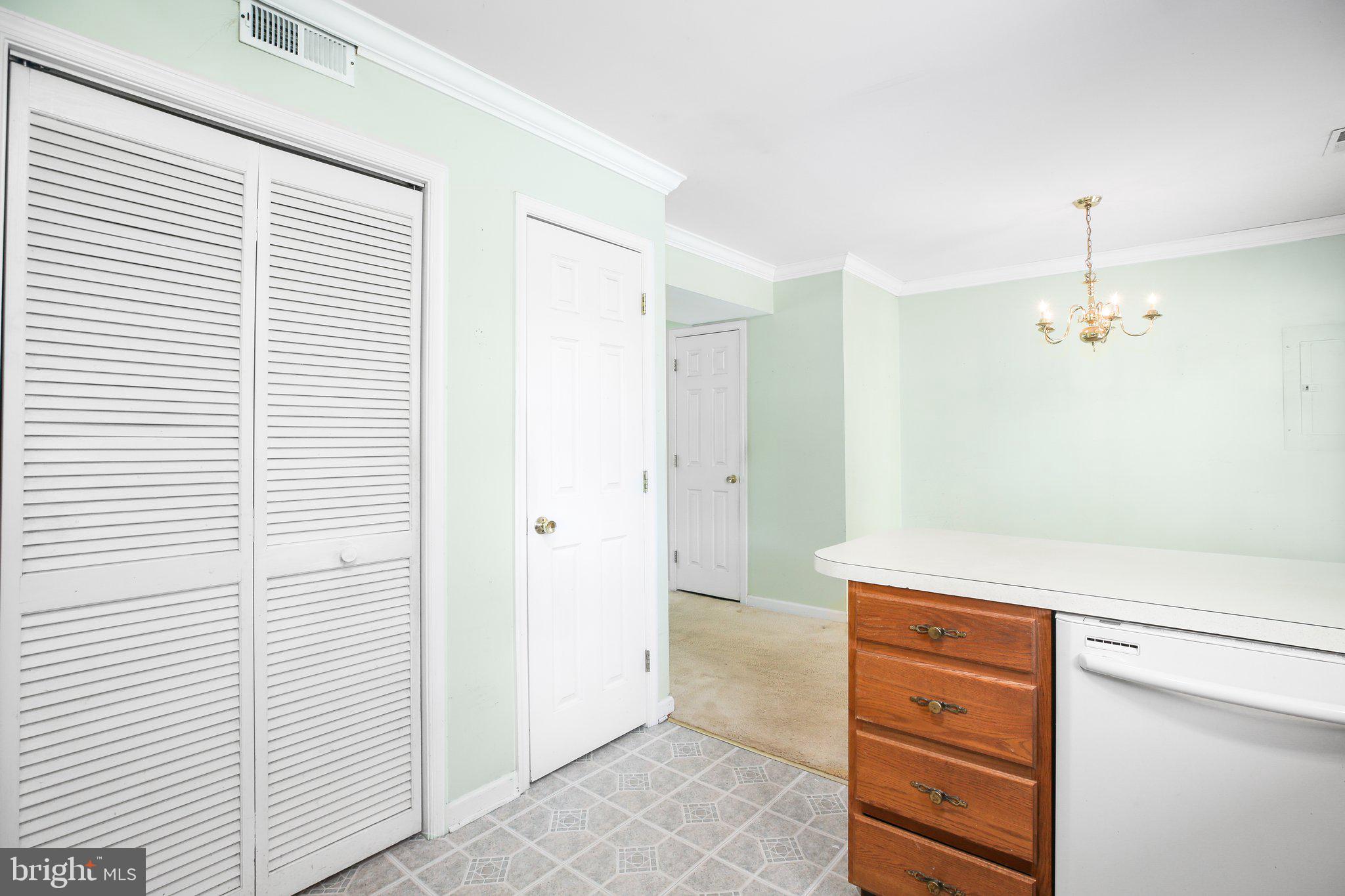 9901 Dominion Forest Cir