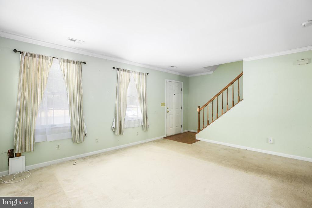 9901 Dominion Forest Cir