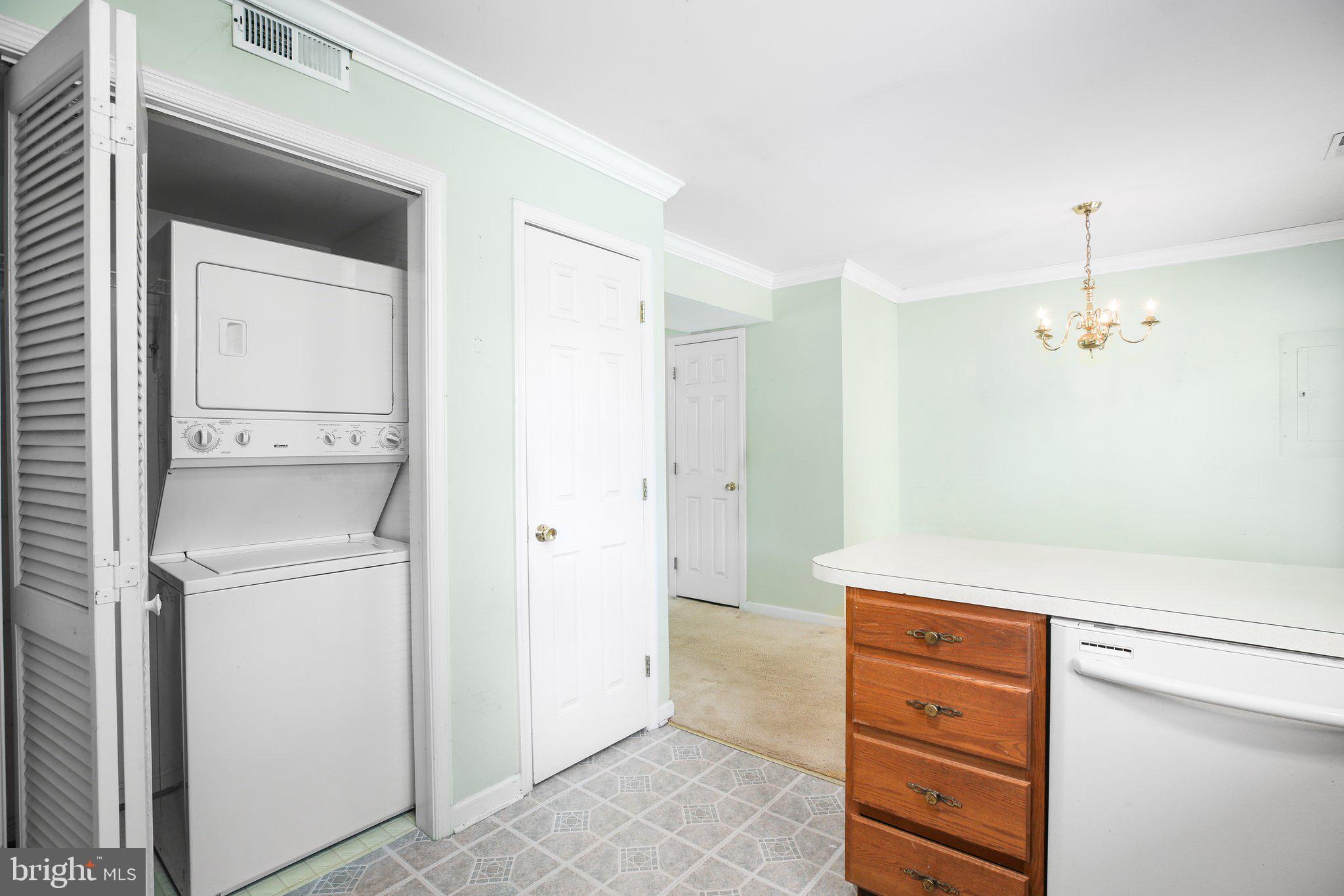 9901 Dominion Forest Cir