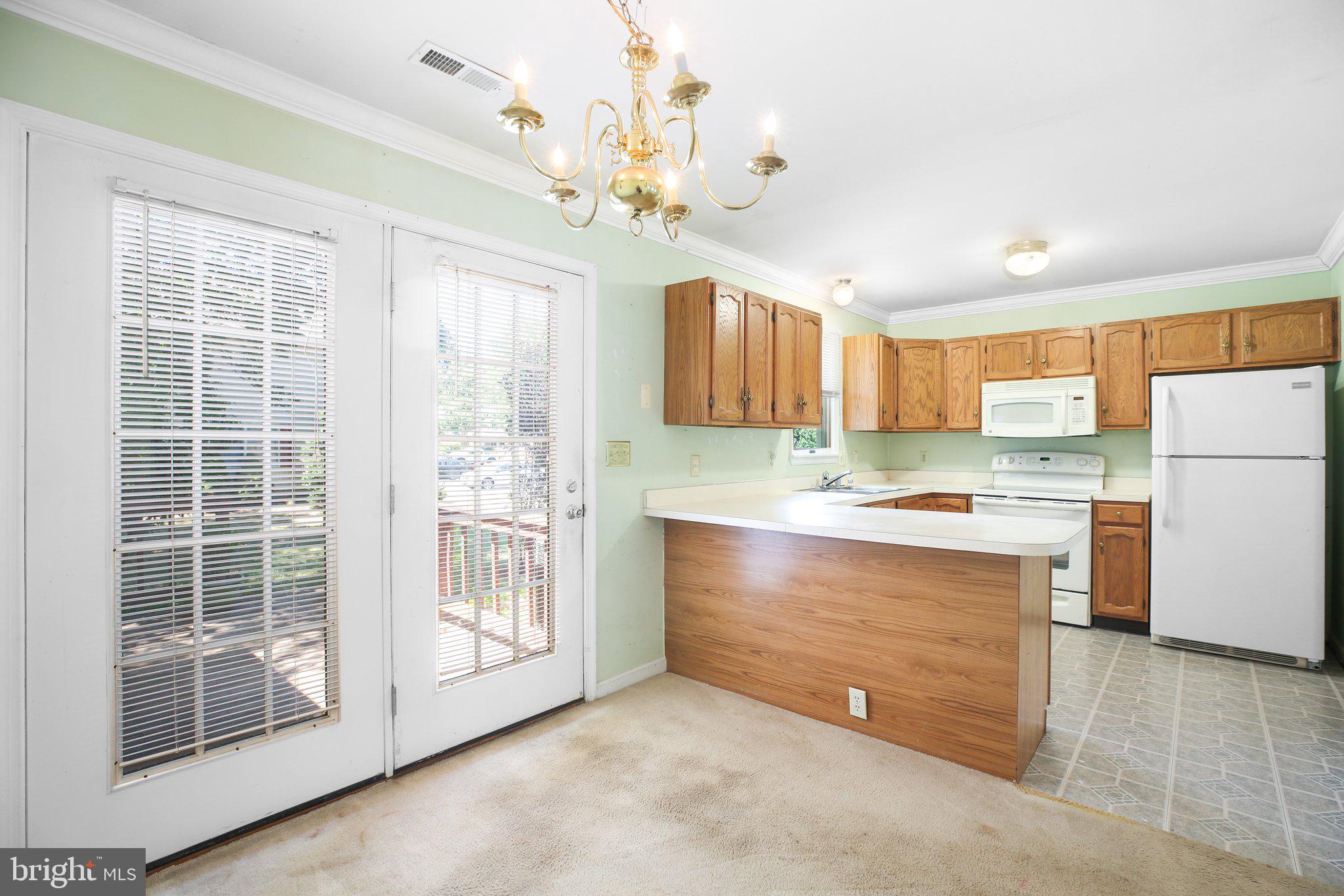 9901 Dominion Forest Cir