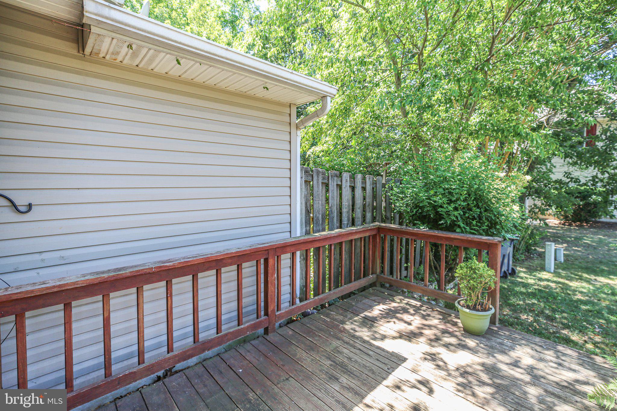 9901 Dominion Forest Cir