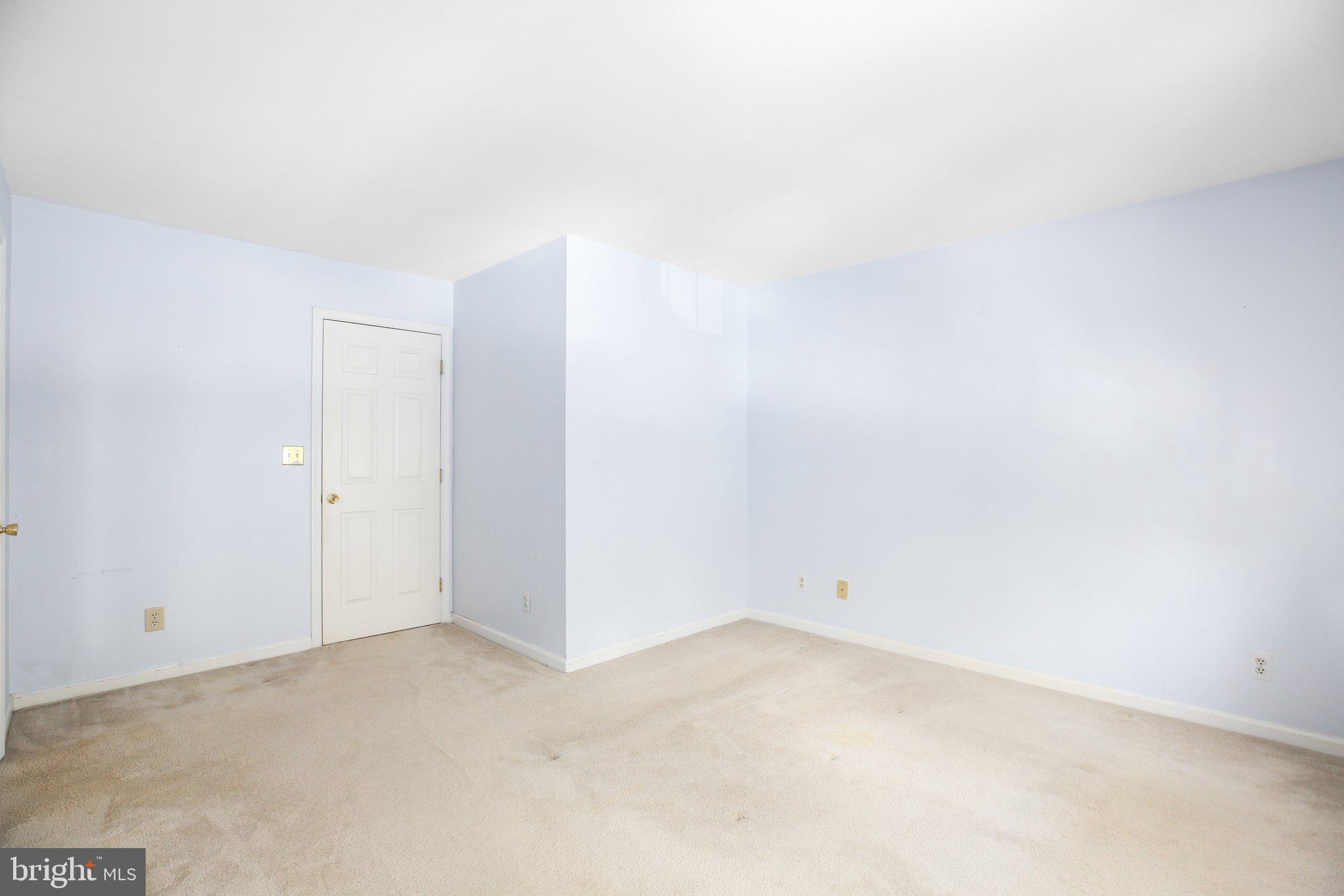 9901 Dominion Forest Cir