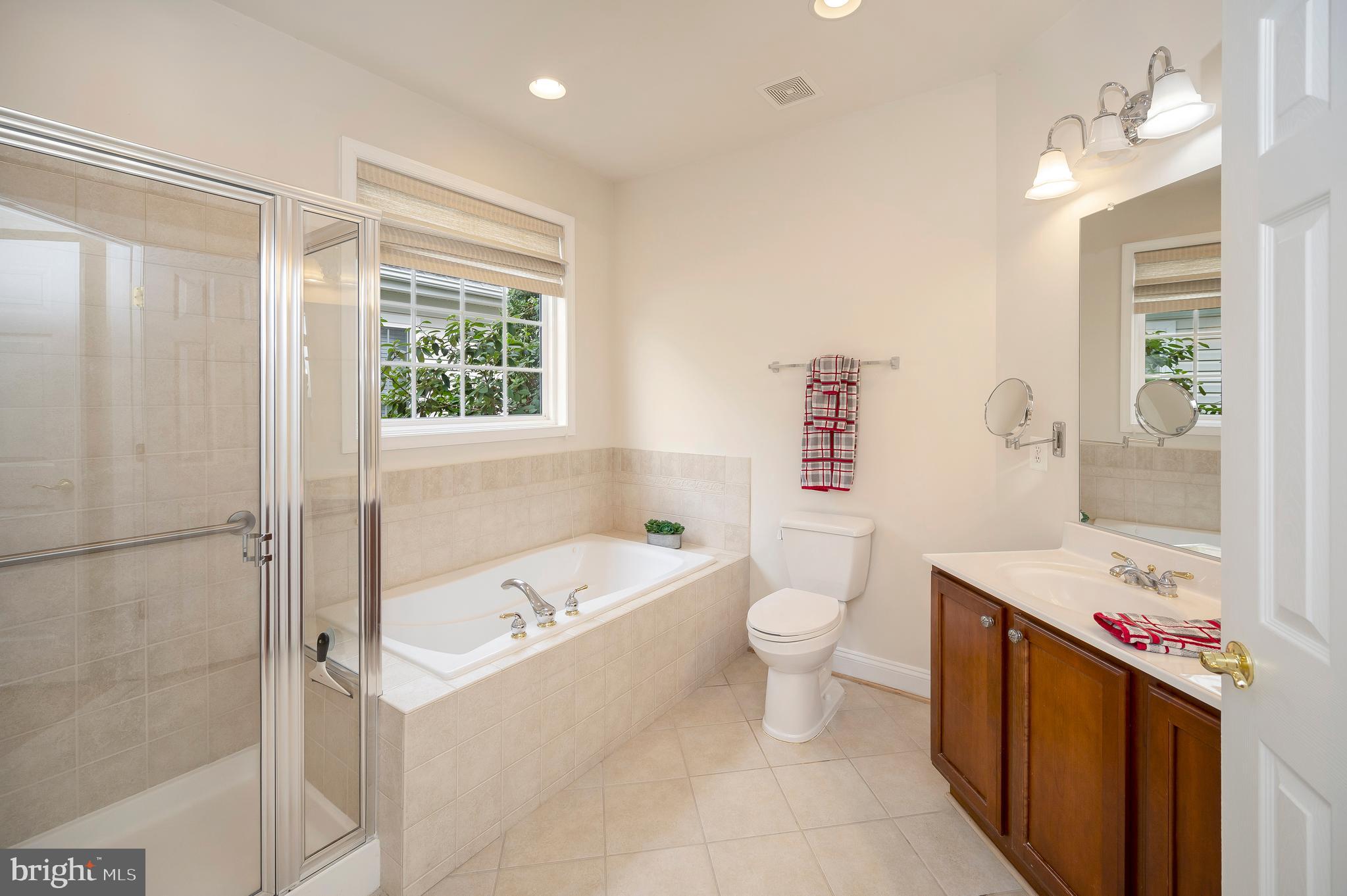 5702 W KESSLERS CROSSING