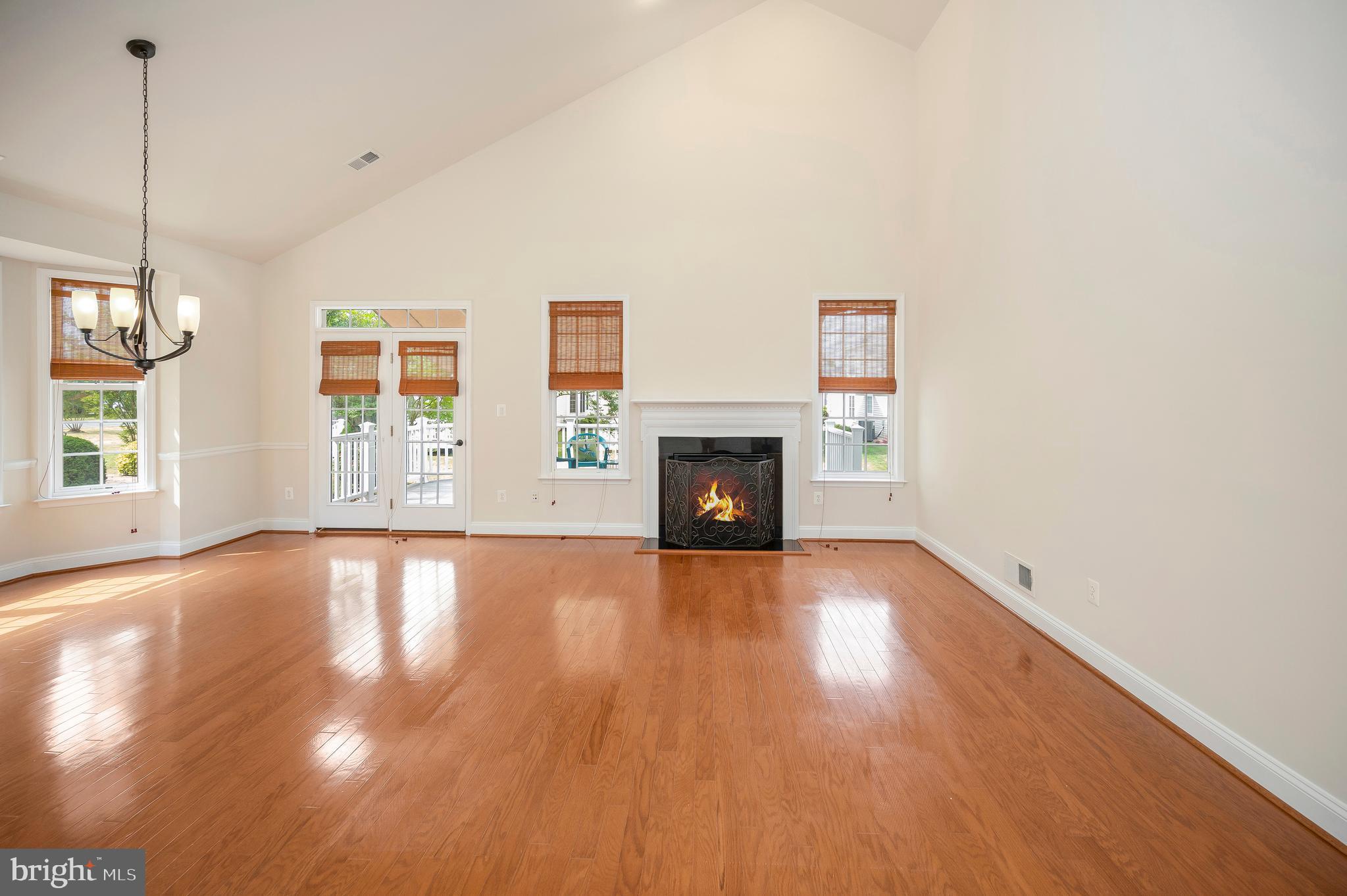 5702 W KESSLERS CROSSING