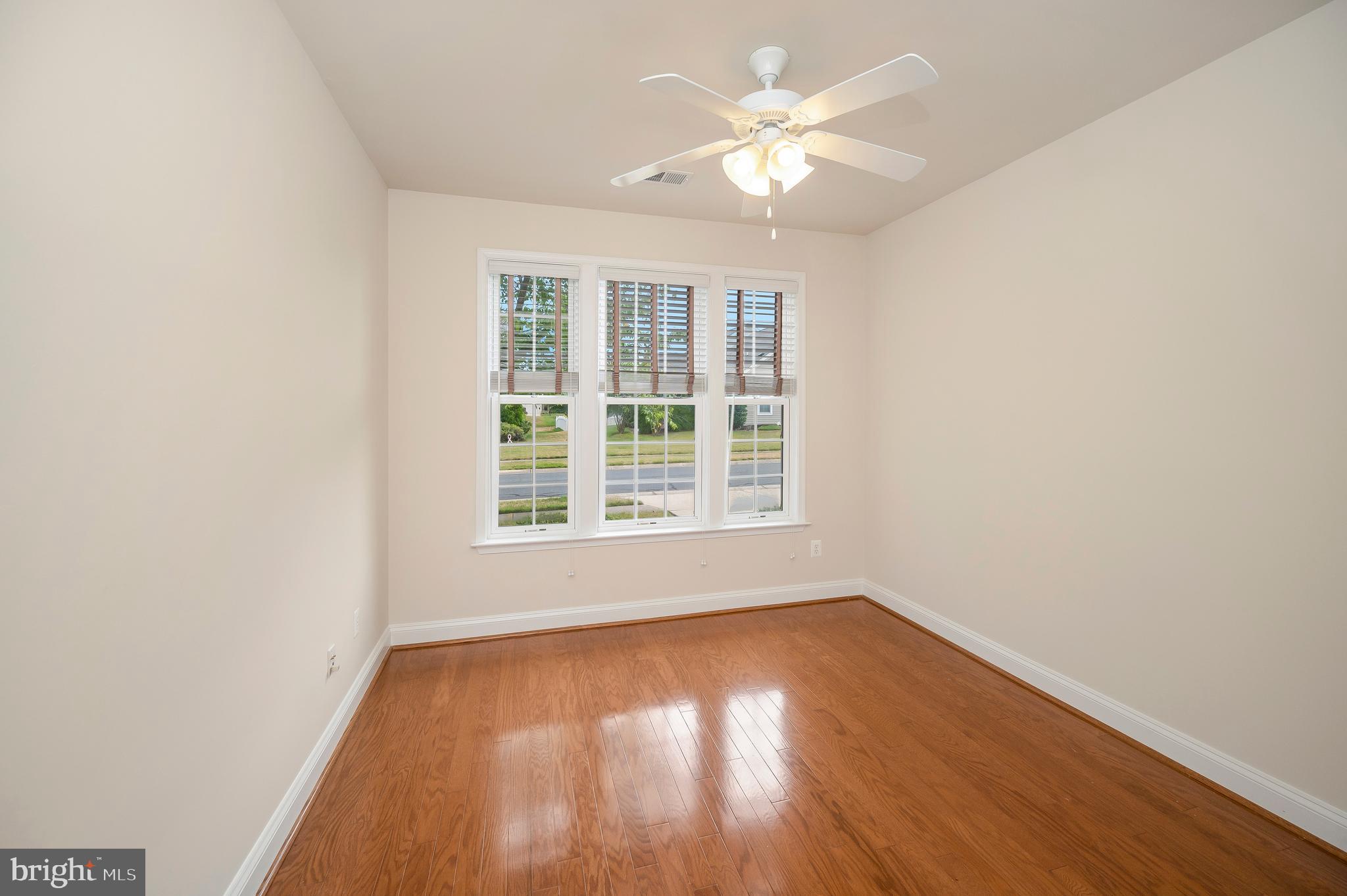 5702 W KESSLERS CROSSING