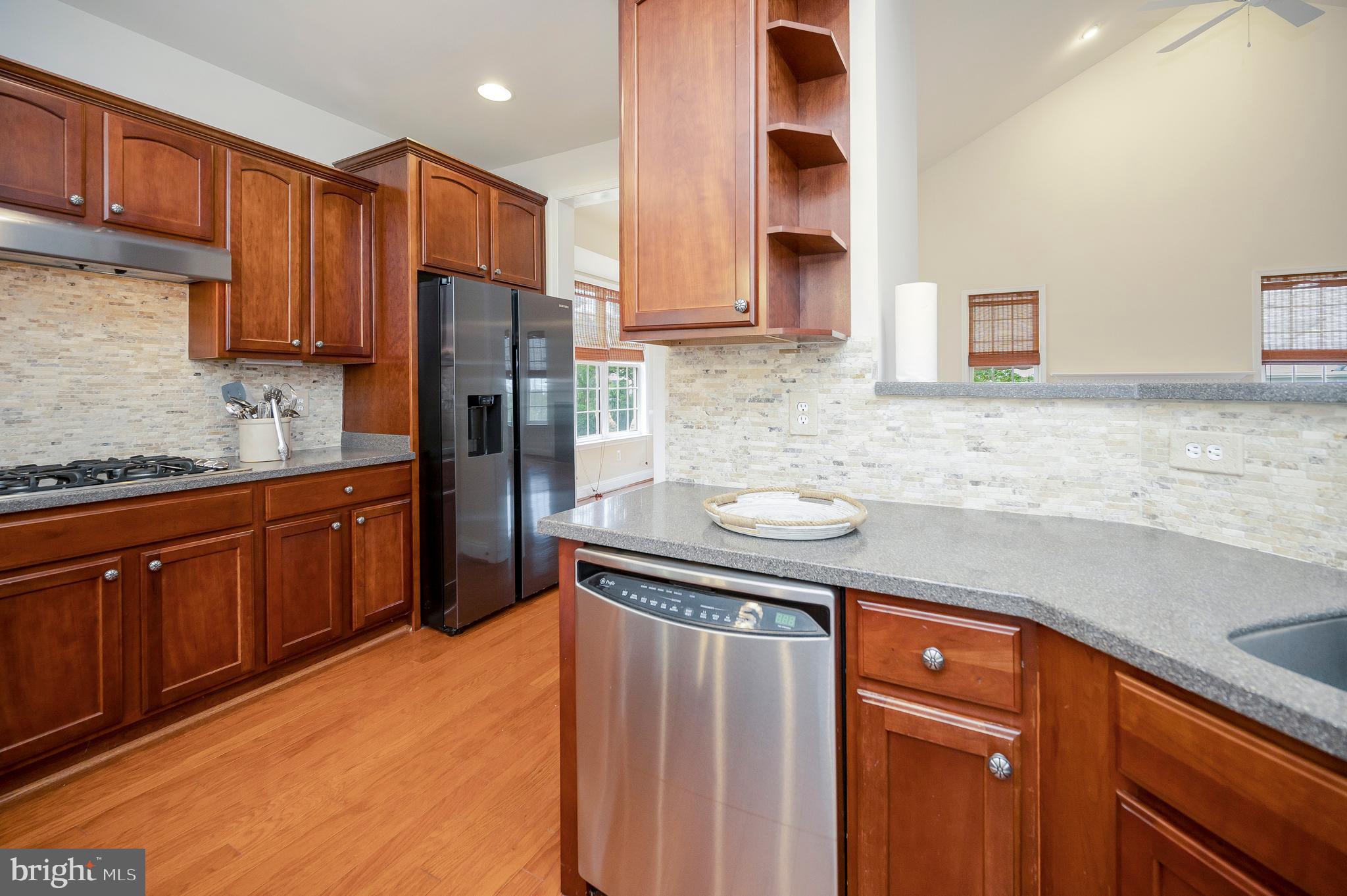 5702 W KESSLERS CROSSING