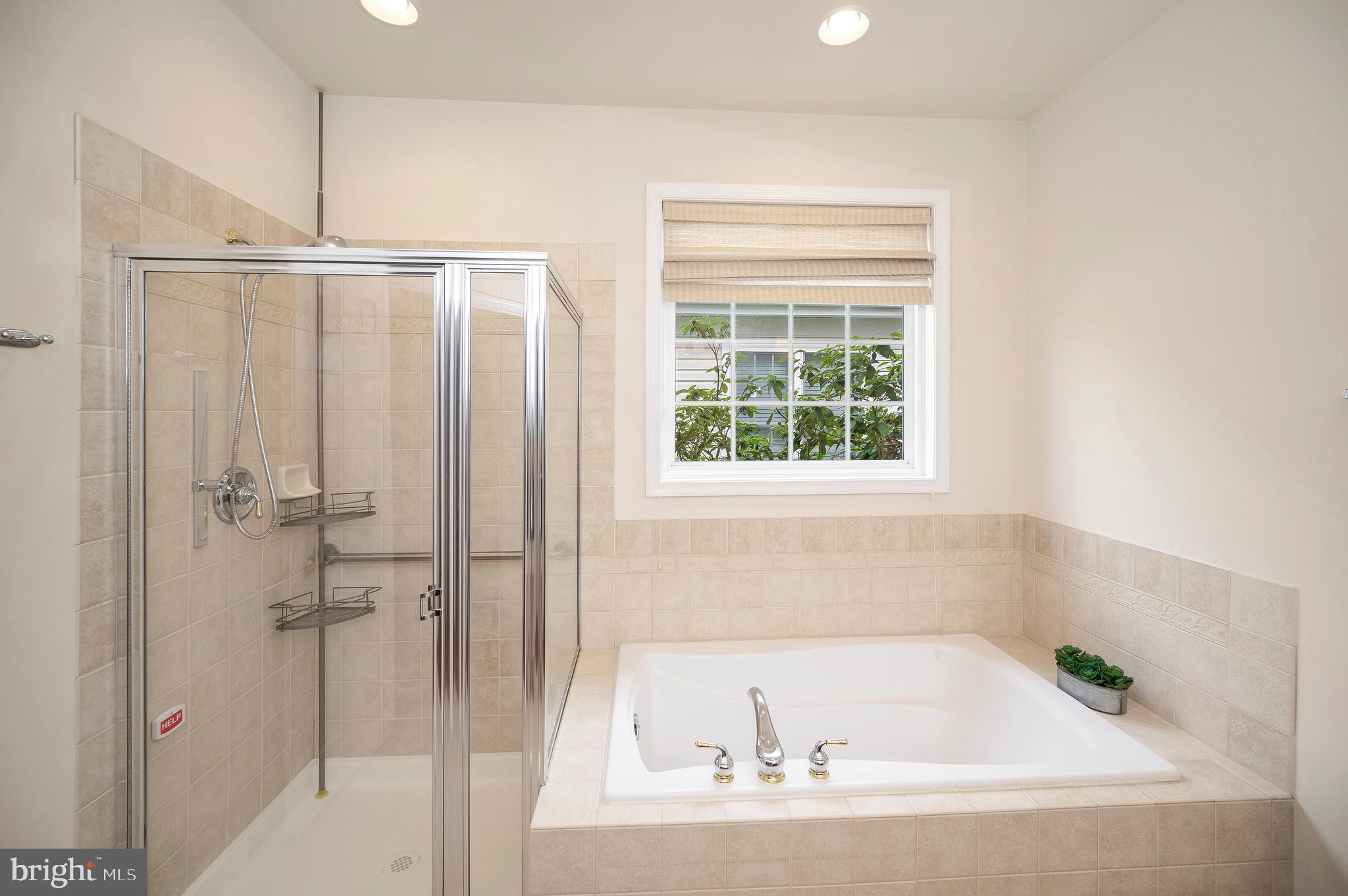 5702 W KESSLERS CROSSING