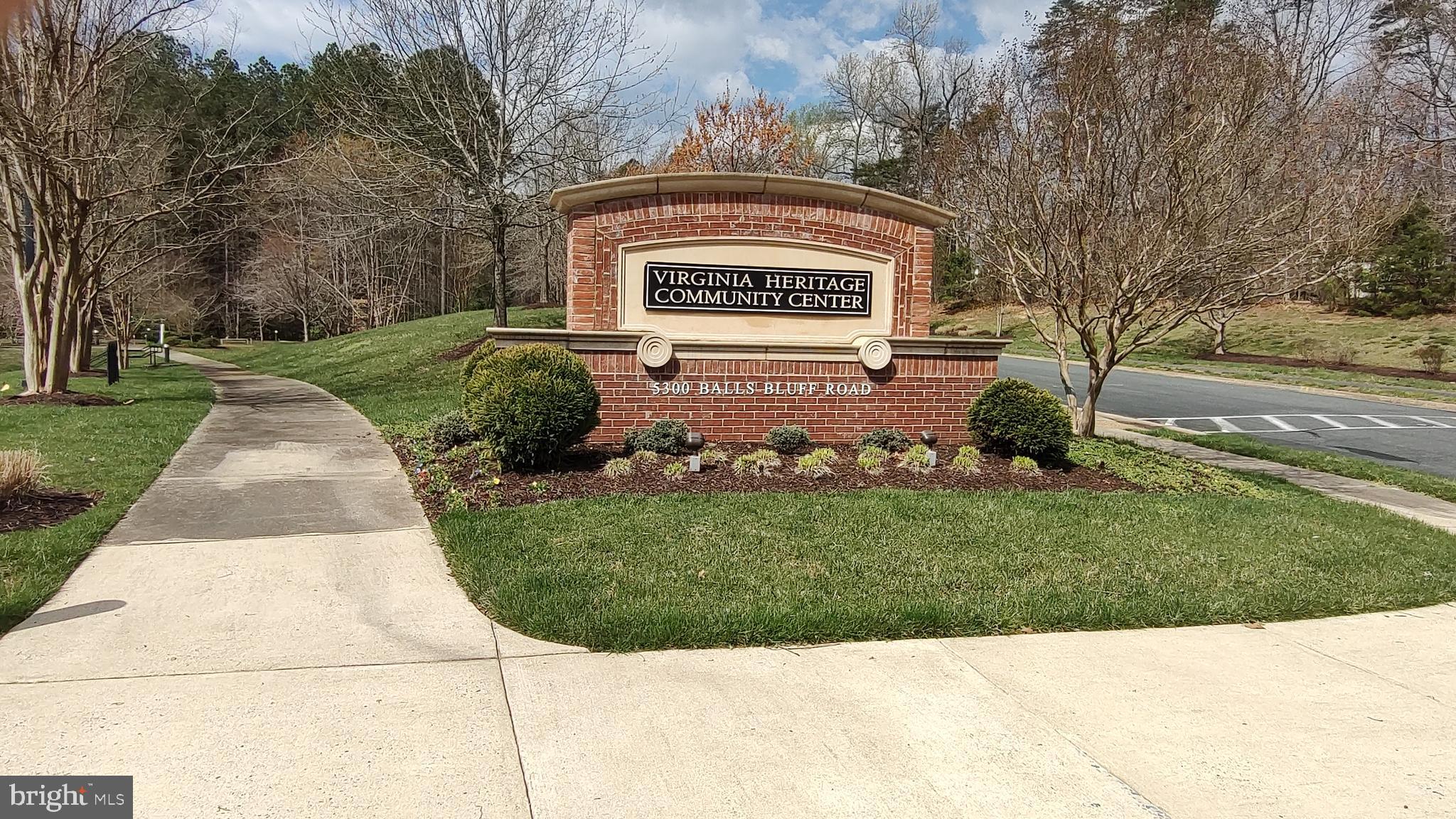 5702 W KESSLERS CROSSING