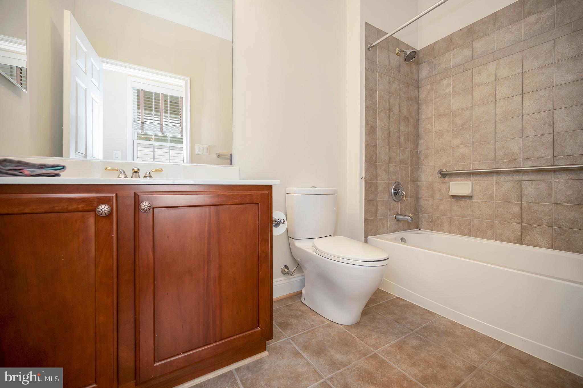 5702 W KESSLERS CROSSING