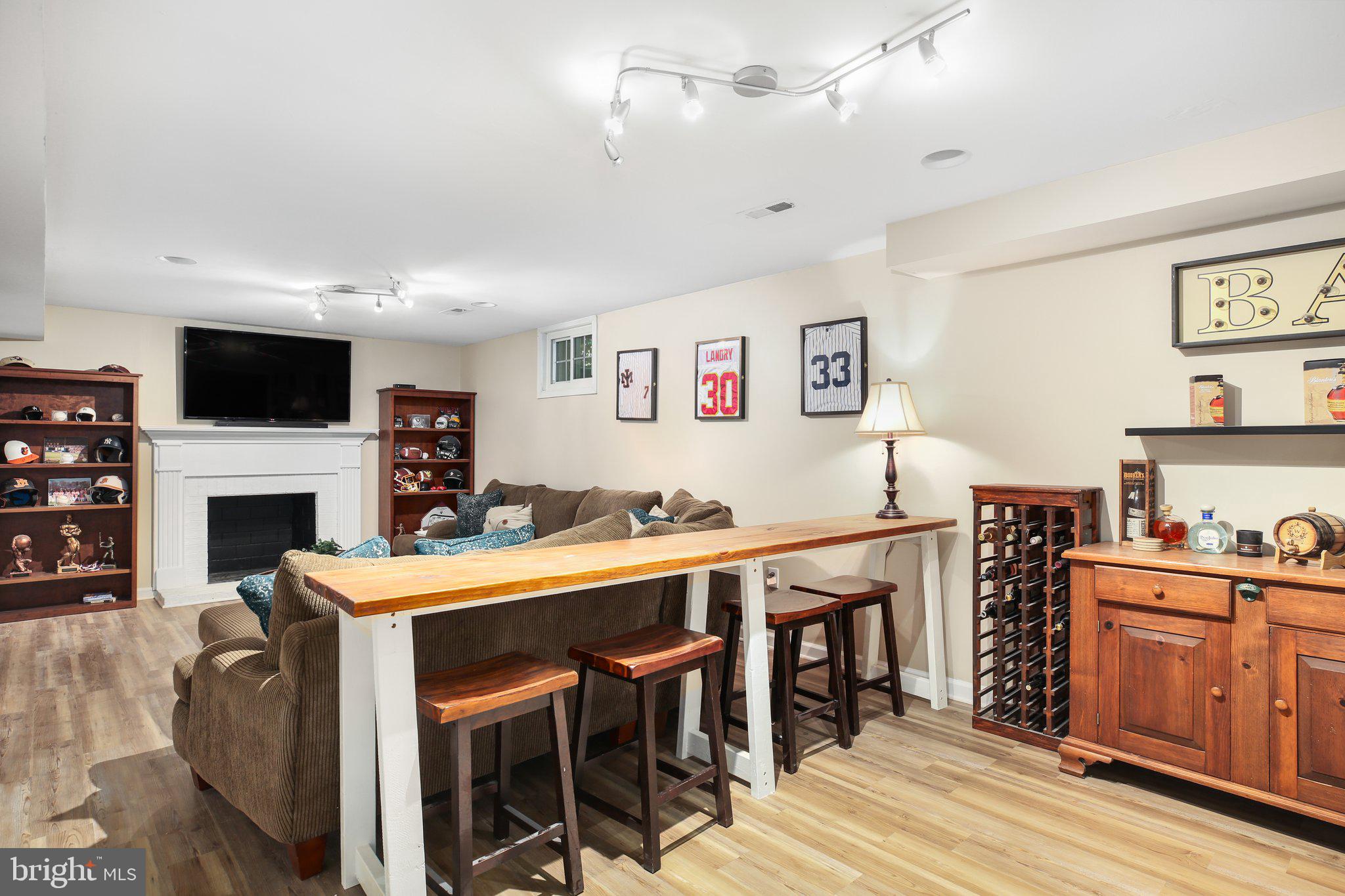 10401 AMHERST CIRCLE