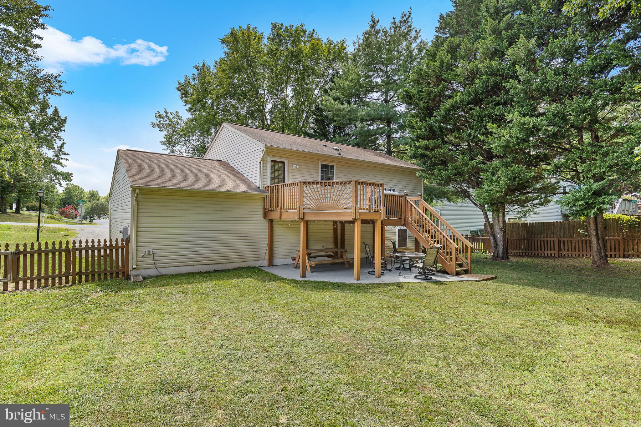 7213 STONE CROSSING DRIVE