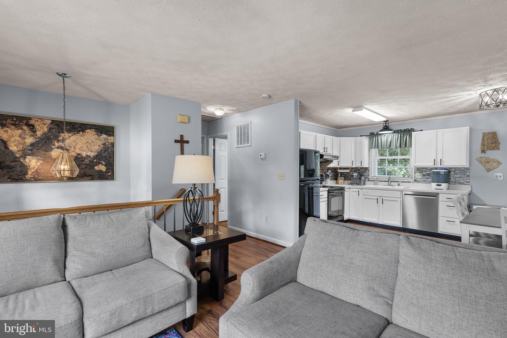 7213 STONE CROSSING DRIVE