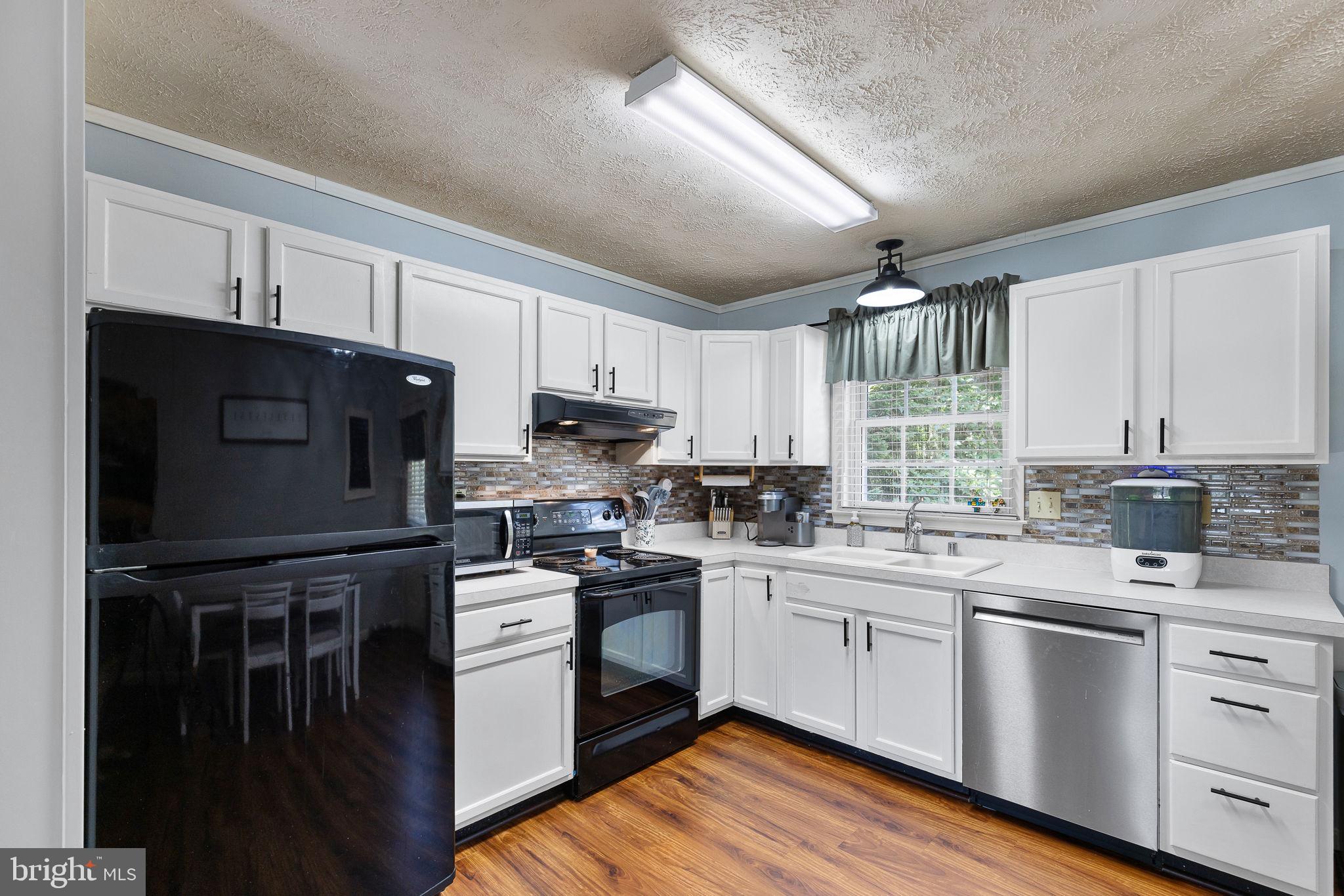 7213 STONE CROSSING DRIVE