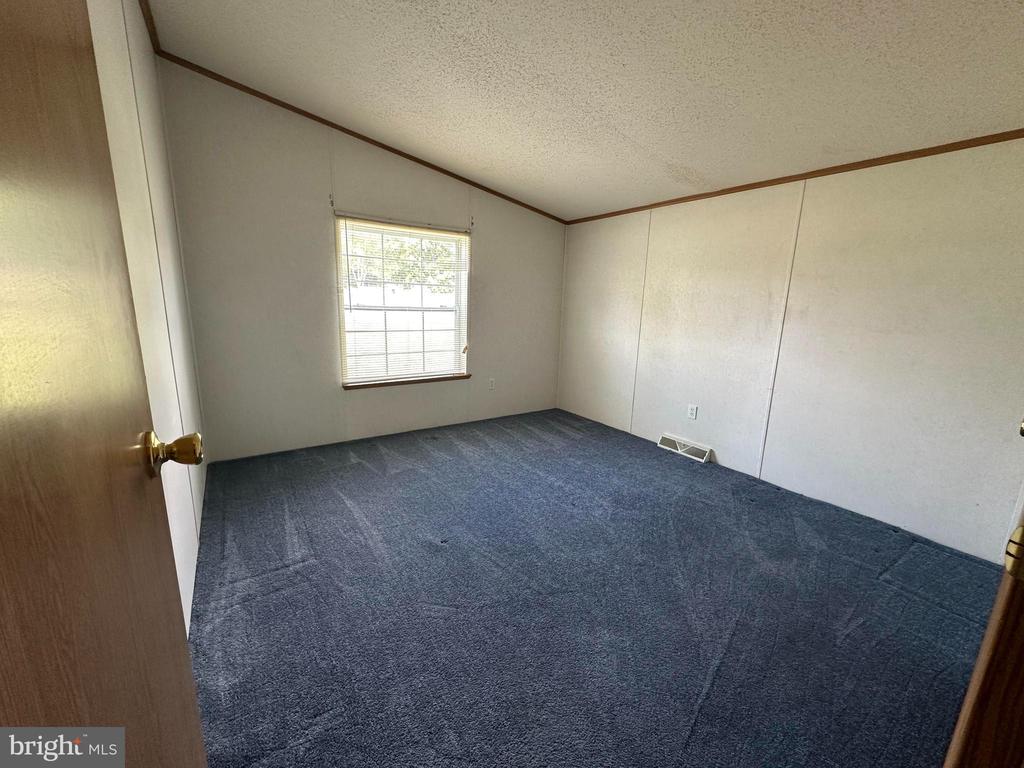 9225 LAWYERS ROAD