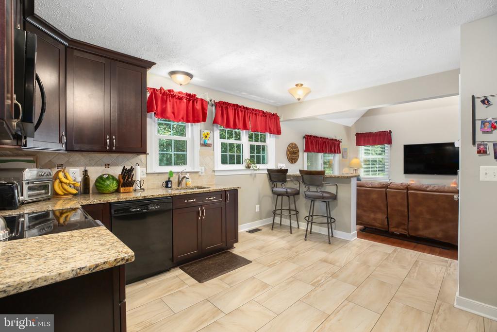 11615 Silverleaf Ln