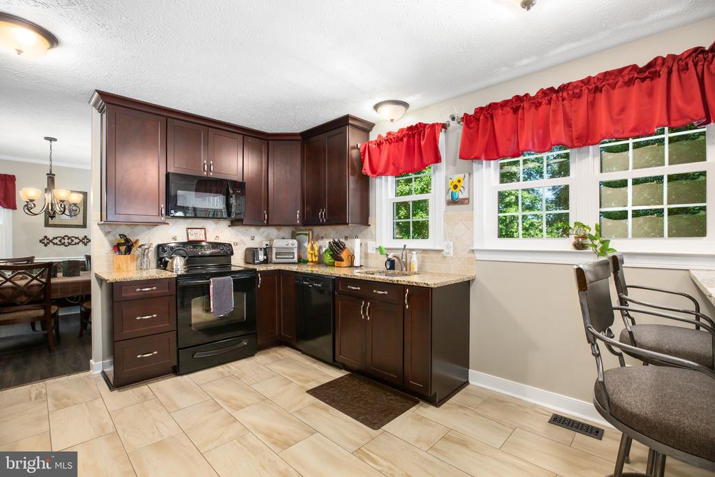 11615 Silverleaf Ln