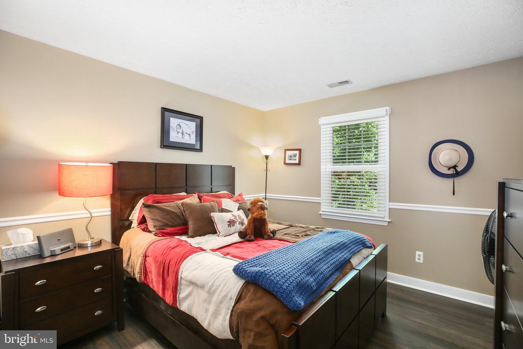 11615 Silverleaf Ln