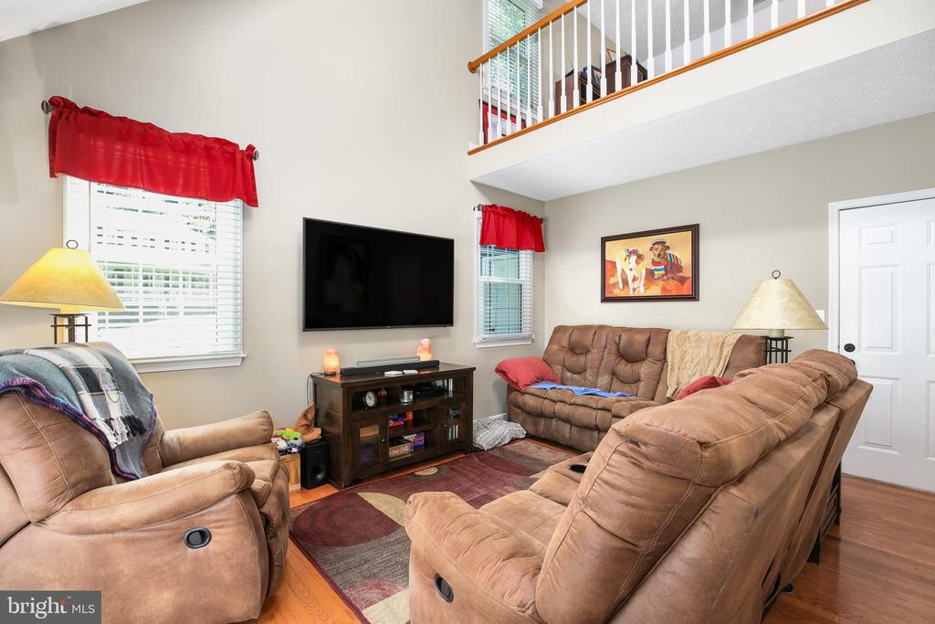 11615 Silverleaf Ln