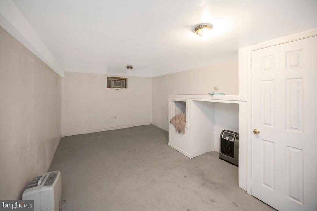 3948 MINE ROAD