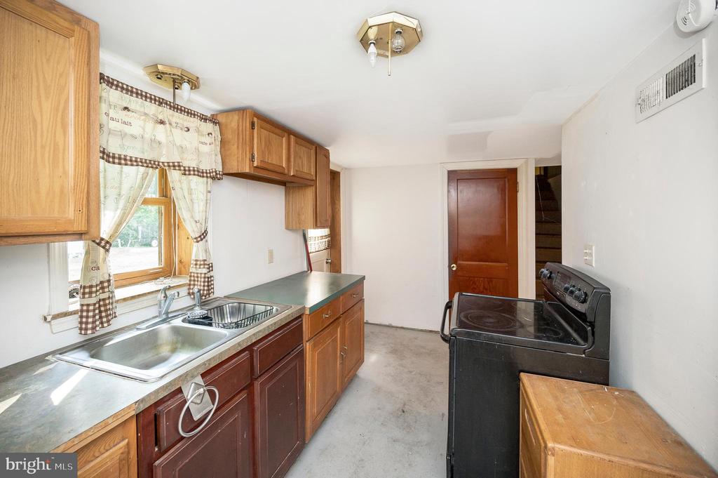 3948 MINE ROAD