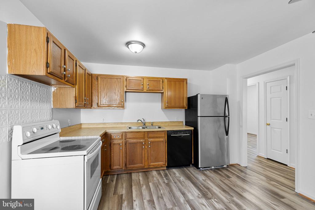 1106 DEWBERRY DRIVE