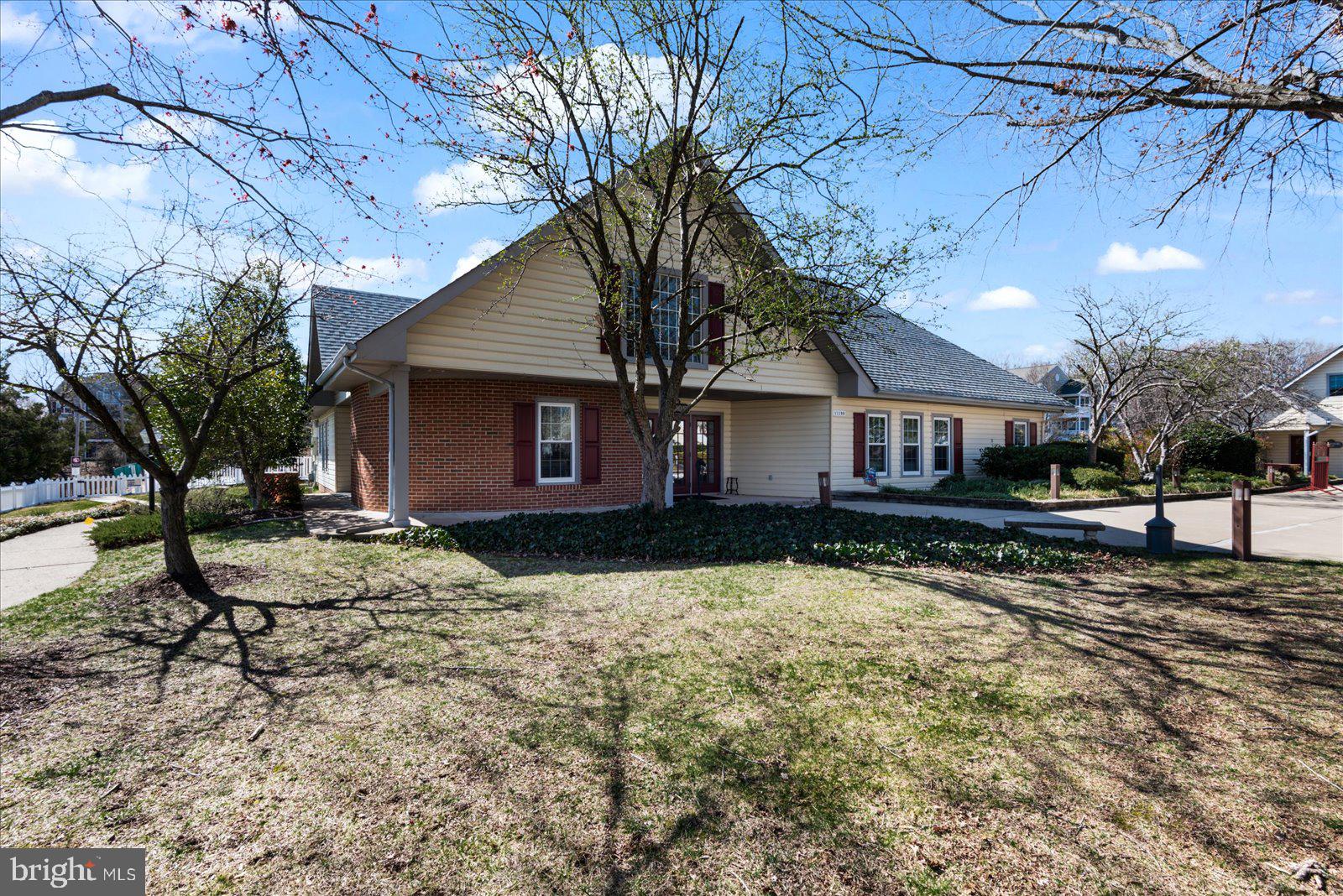 11154 SUMMERS COVE M