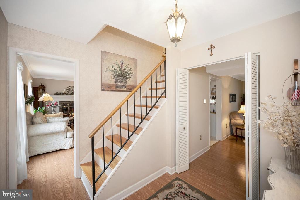 3529 WAVERLY DRIVE
