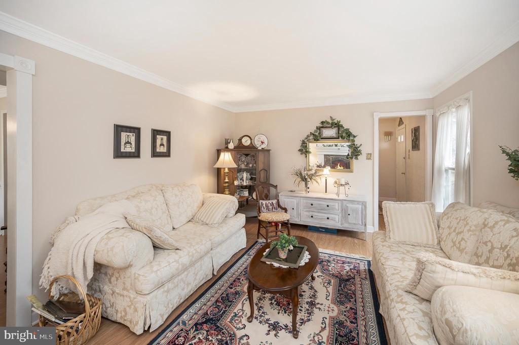 3529 WAVERLY DRIVE