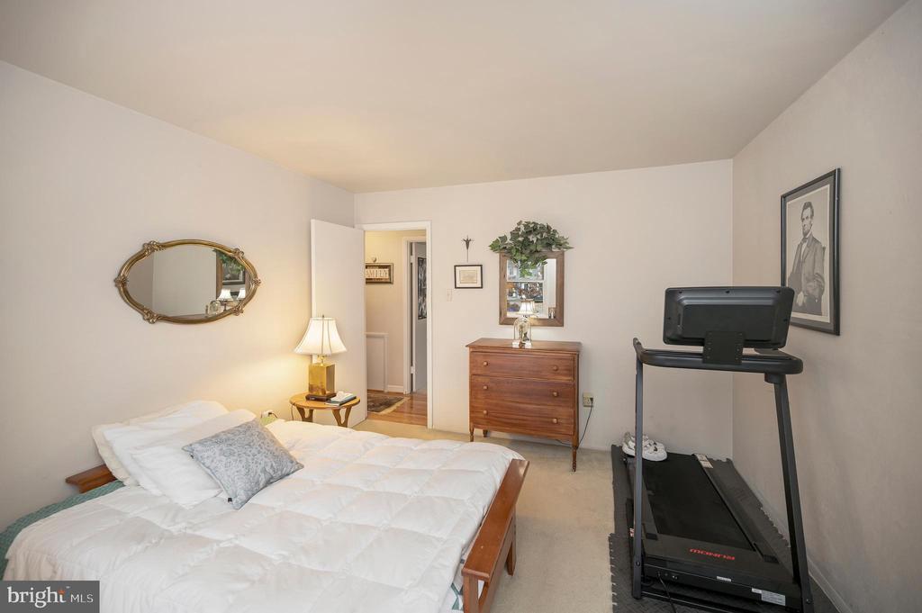 3529 WAVERLY DRIVE