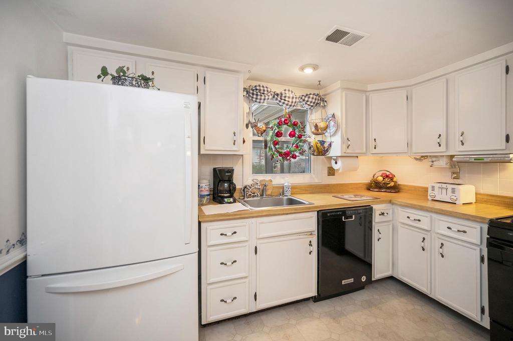 3529 WAVERLY DRIVE