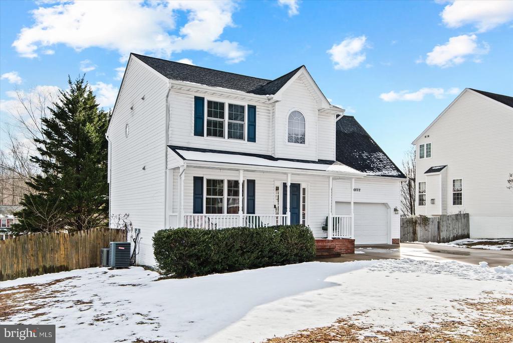 6822 BUCK LANE