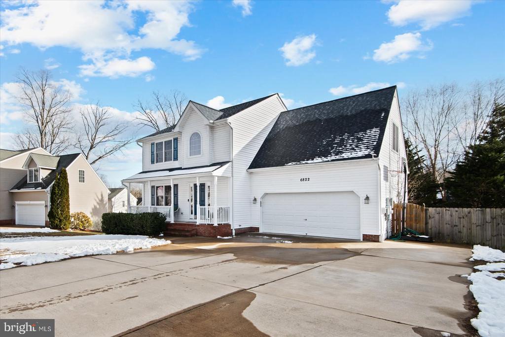6822 BUCK LANE